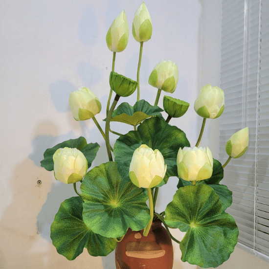 Decorative Silk Lotus Flower Cluster – Realistic Artificial Lotus with Flexible Stems